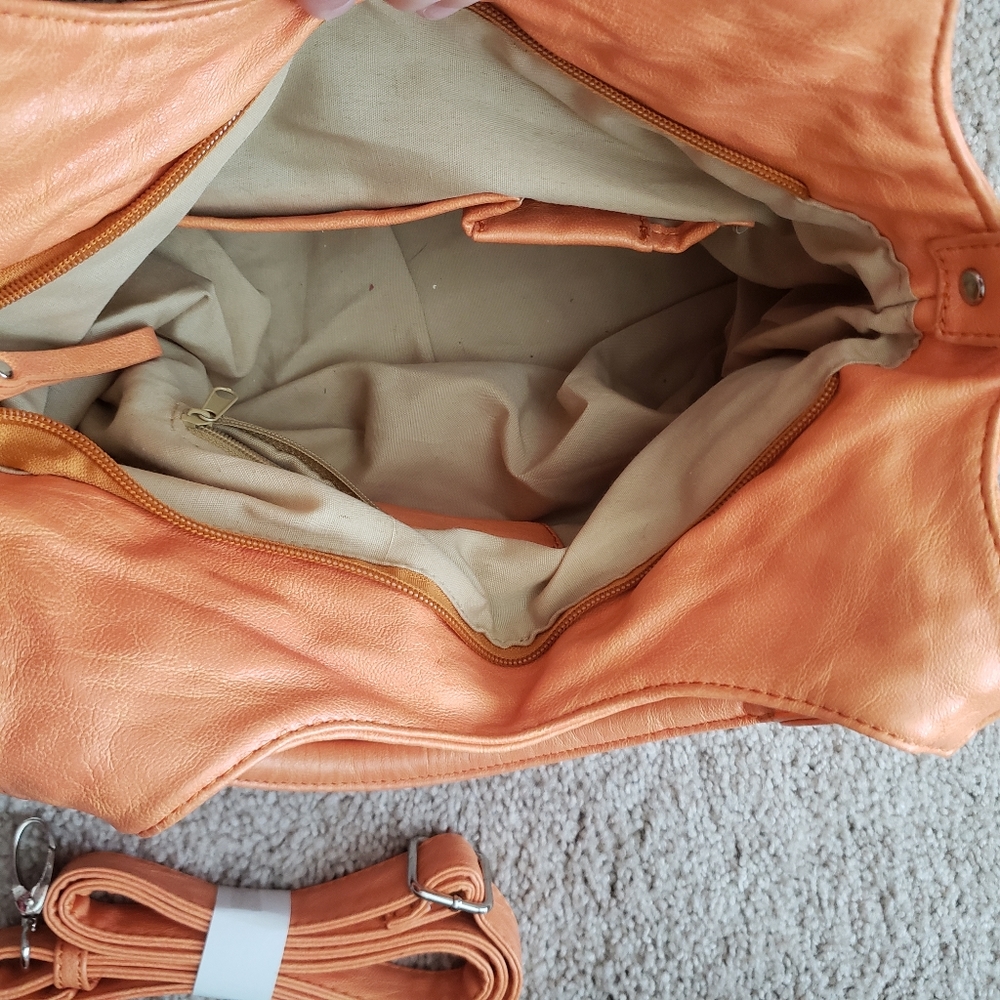 Purse - Picture 2 of 3